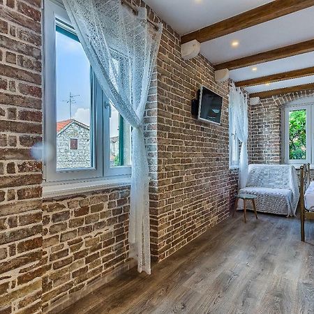 Charming Studio Apartment Сплит Екстериор снимка