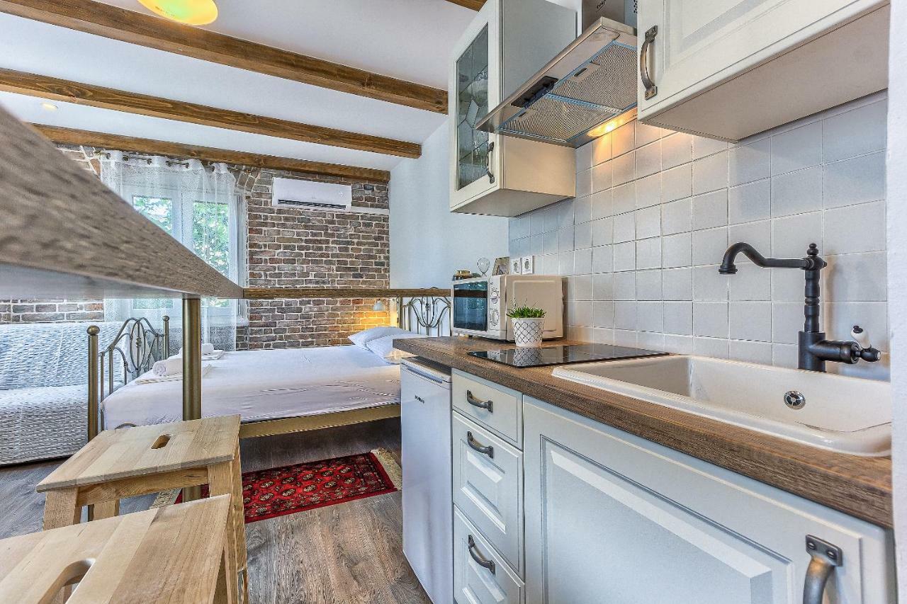 Charming Studio Apartment Сплит Екстериор снимка