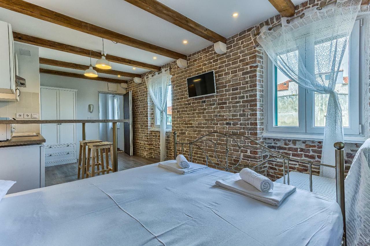 Charming Studio Apartment Сплит Екстериор снимка