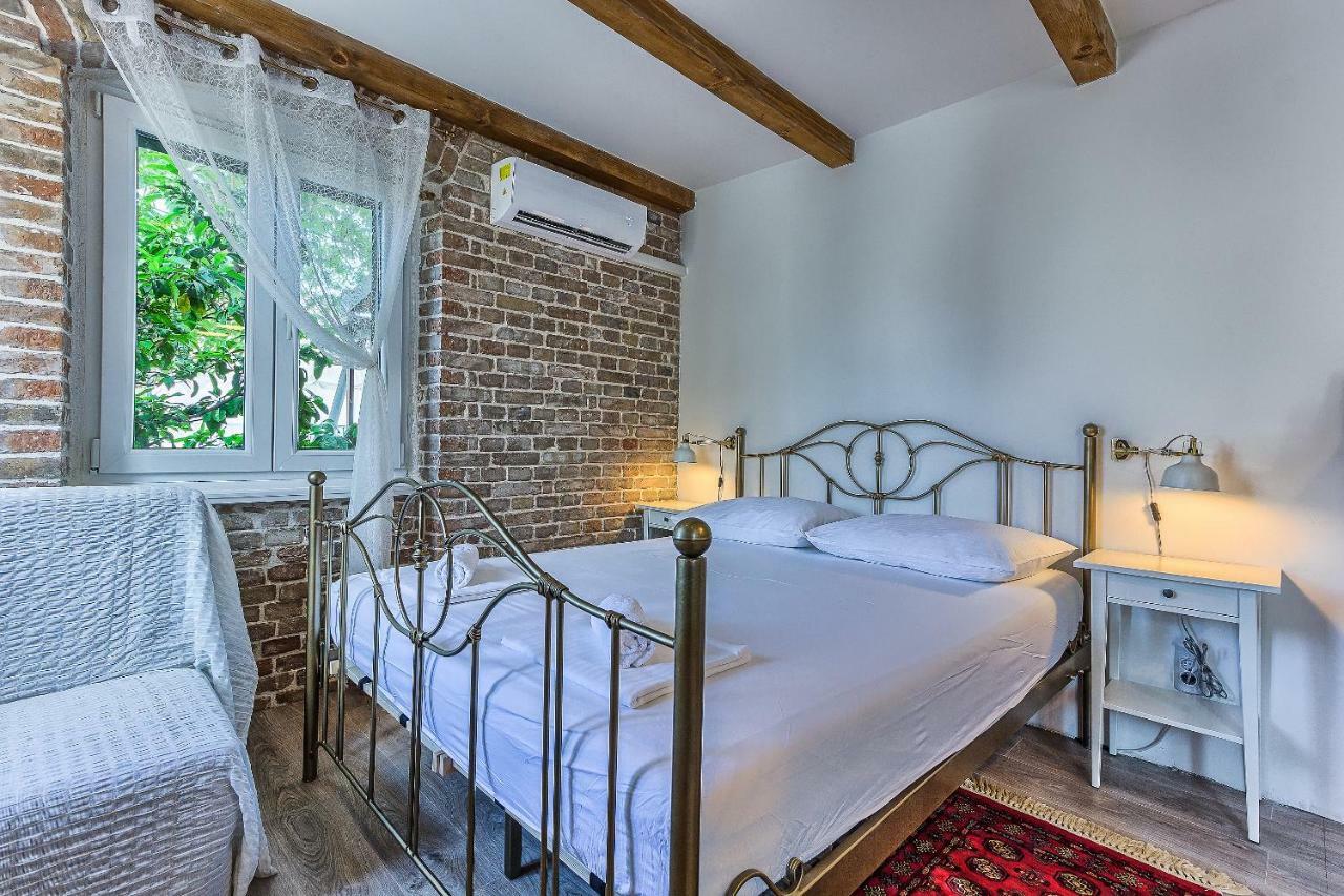 Charming Studio Apartment Сплит Екстериор снимка