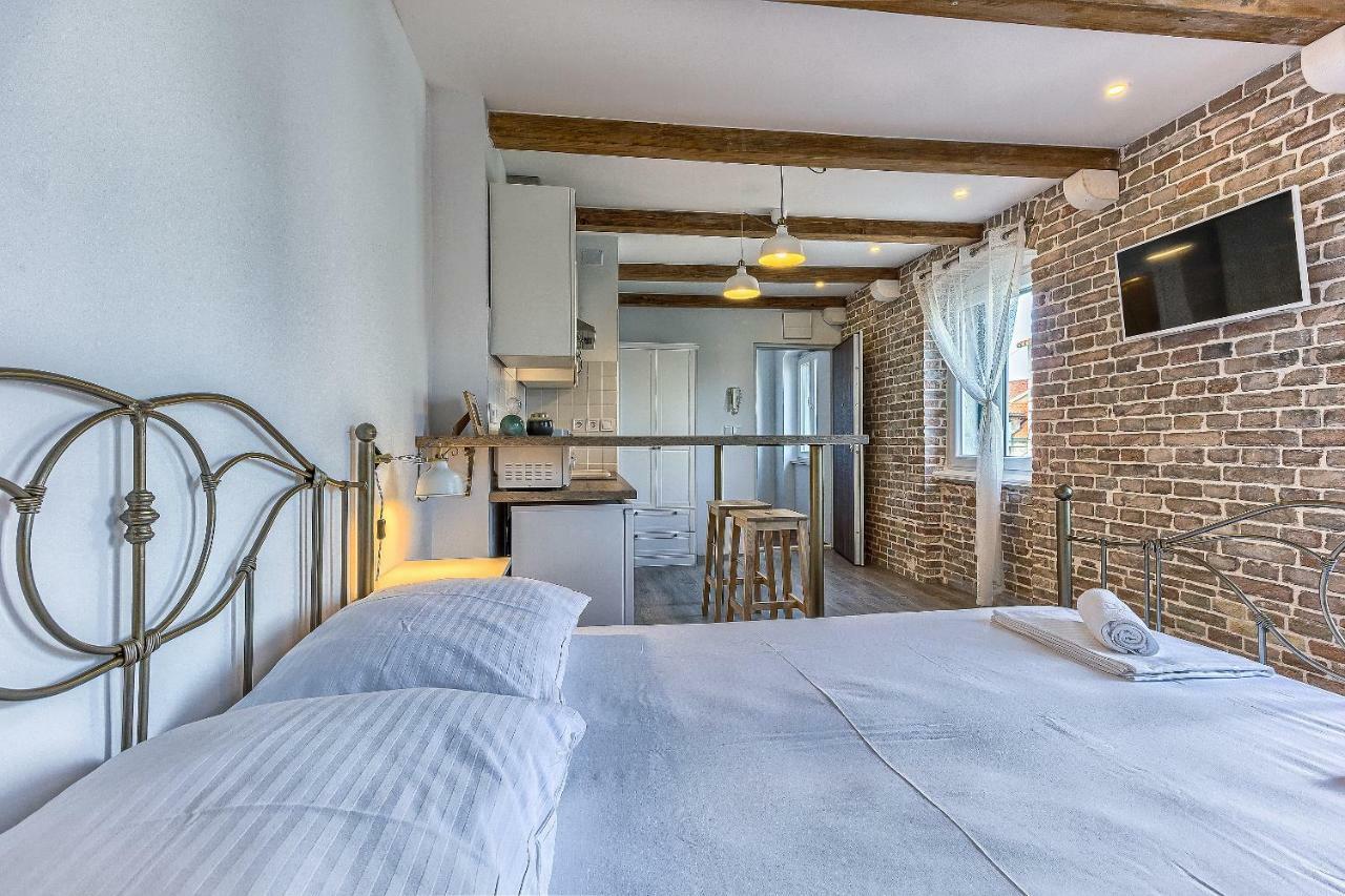 Charming Studio Apartment Сплит Екстериор снимка