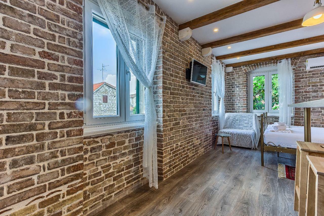 Charming Studio Apartment Сплит Екстериор снимка
